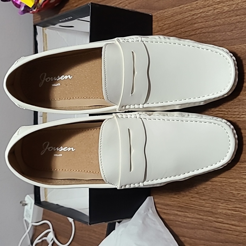 NWOT Jousen men's loafers